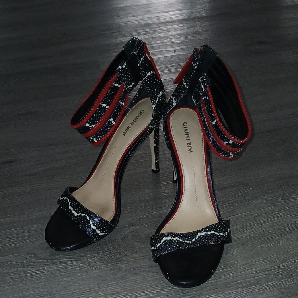 Gianni Bini 'Zaylie' Black Leather Snakeskin Red Zipper Ankle Strap Heels Sz‎ 10